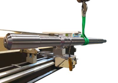 Precision-crafted 3800mm long axis for water turbines utilizing Mastercam and Hypermill CNC programming and CAD/CAM service expertise